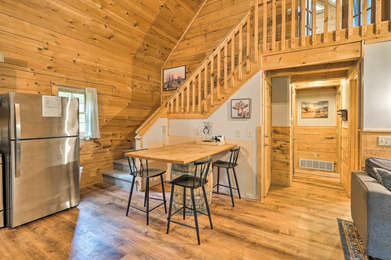 Cozy Retreat With Porch And Double Jj Resort Access! Rothbury Exterior photo