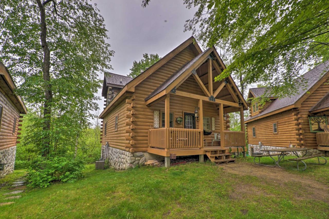 Cozy Retreat With Porch And Double Jj Resort Access! Rothbury Exterior photo